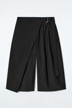 BERMUDAS CRUZADAS CON CINTURÓN*COS Hot