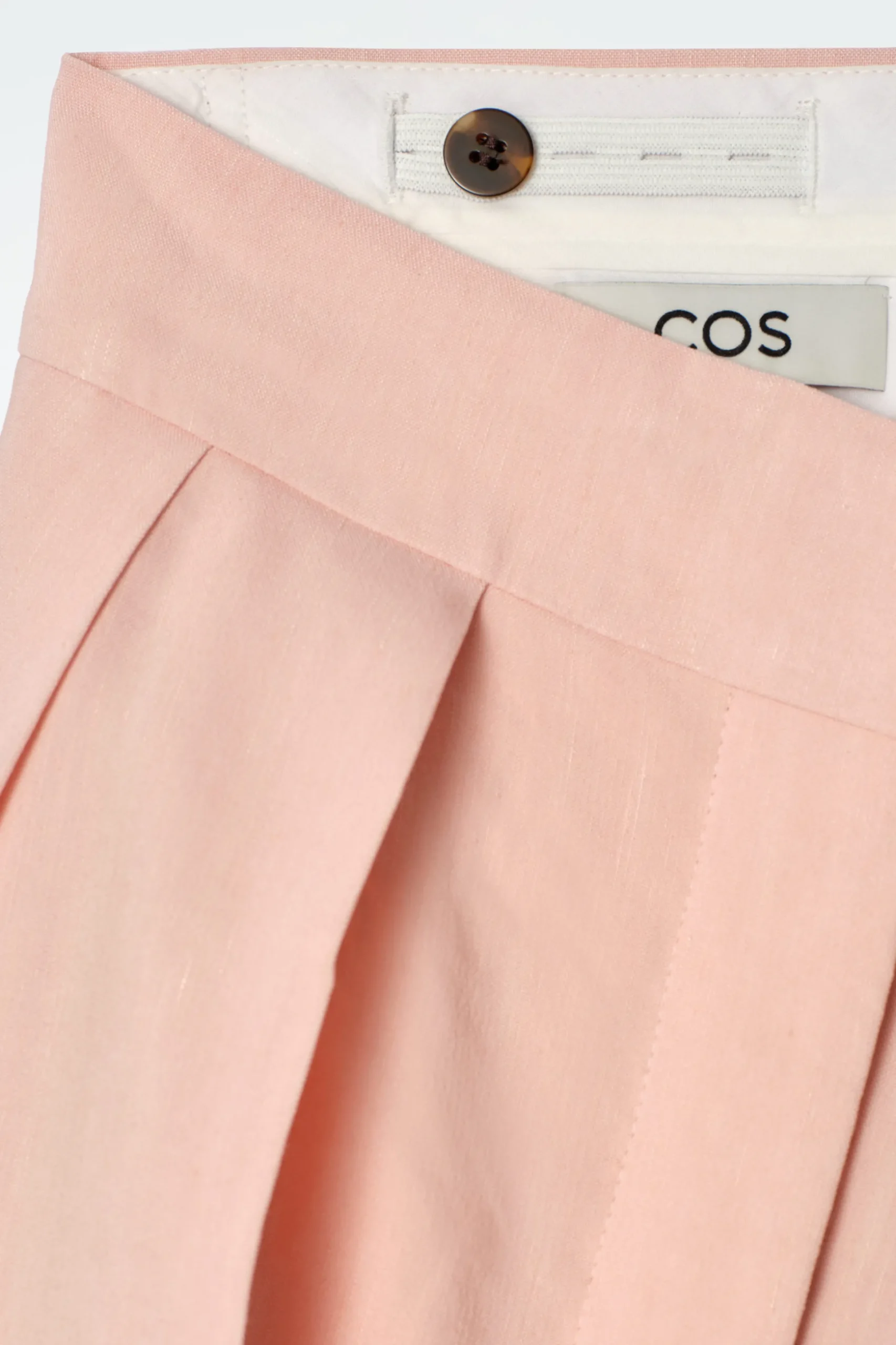 BERMUDAS DE LINO CON PINZAS*COS Sale