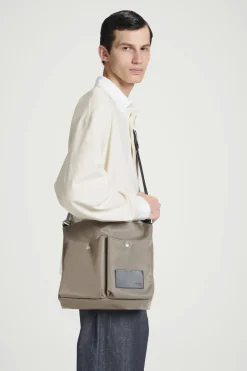BOLSO MESSENGER FUNCIONAL DE NAILON*COS Fashion