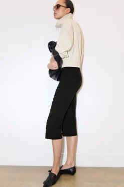 BOMBER CON CUELLO ALTO*COS Fashion