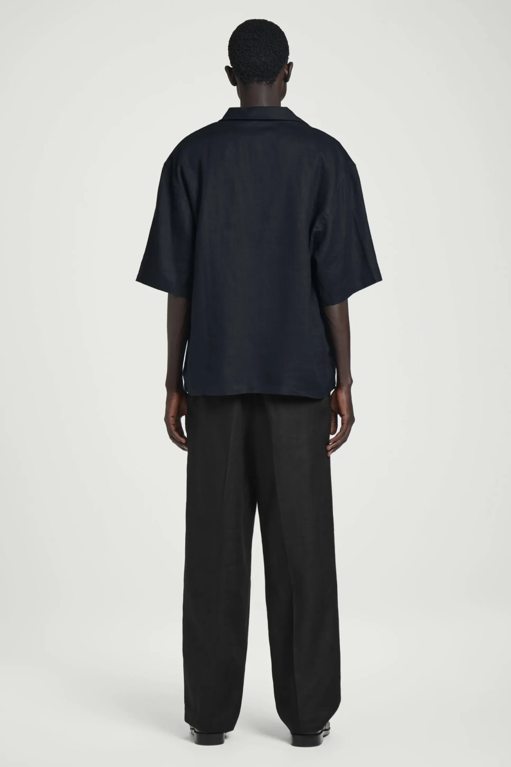 CAMISA DE LINO CON CUELLO ABIERTO*COS Hot
