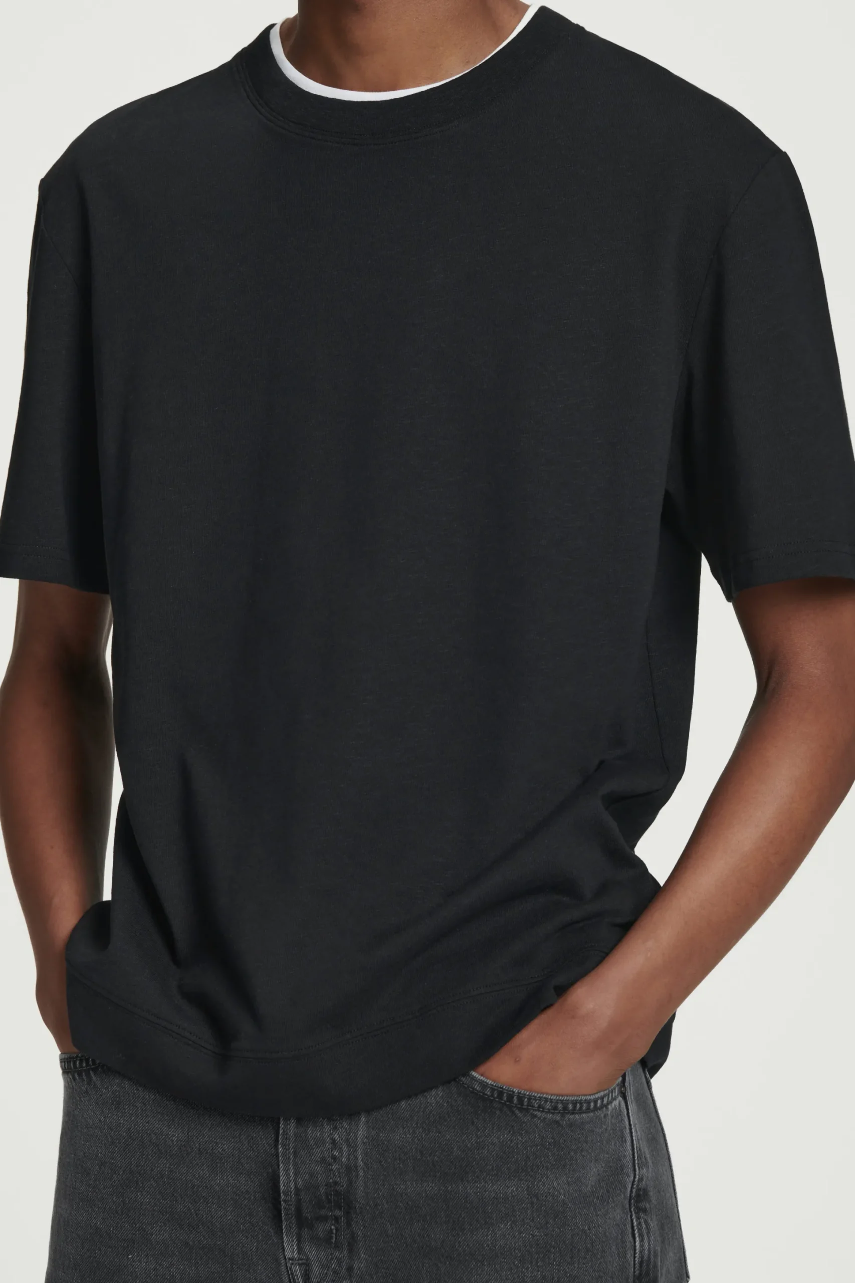 CAMISETA EN MEZCLA DE ALGODÓN Y LINO RELAXED-FIT*COS New