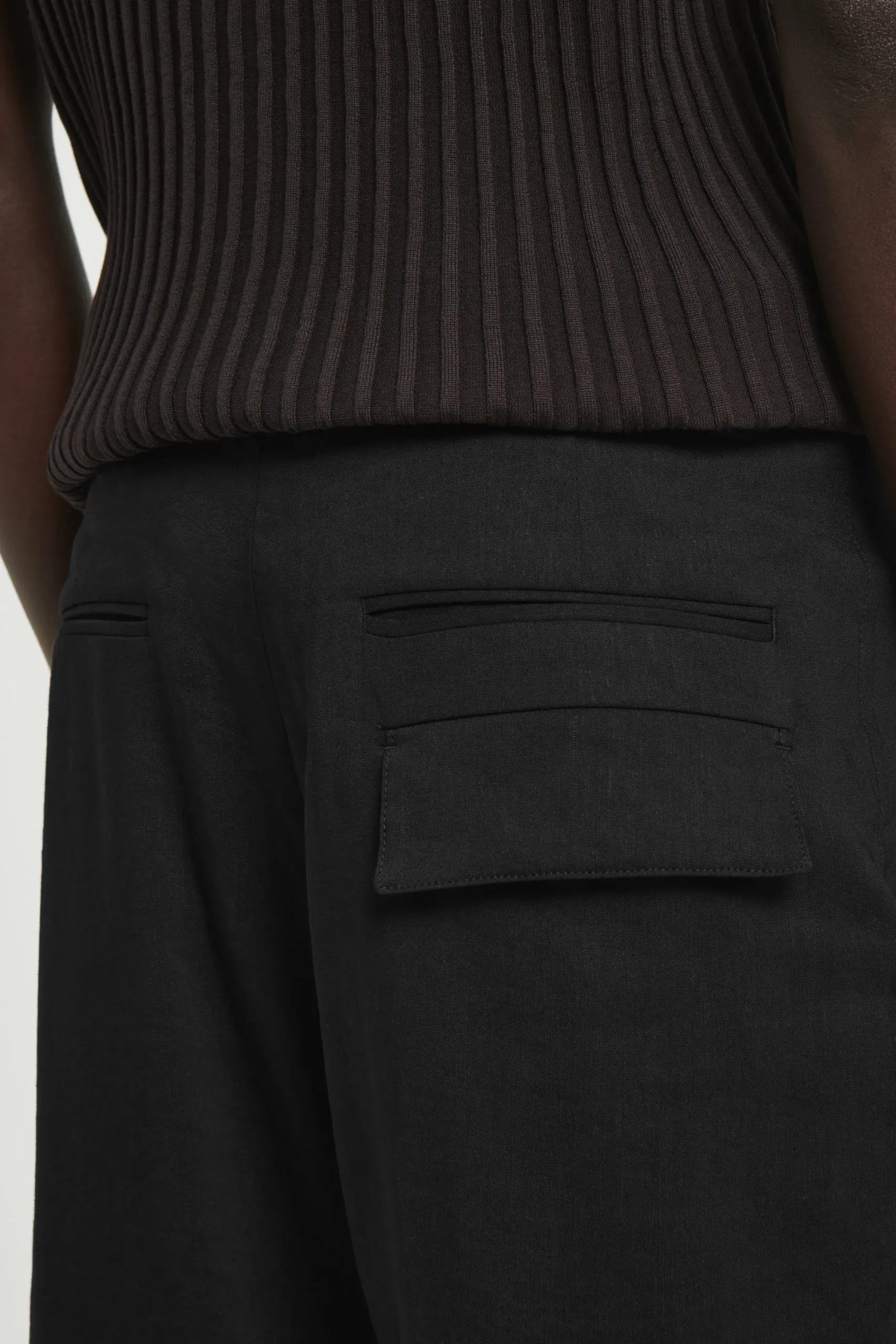 PANTALÓN ANCHO EN MEZCLA DE LINO*COS Best