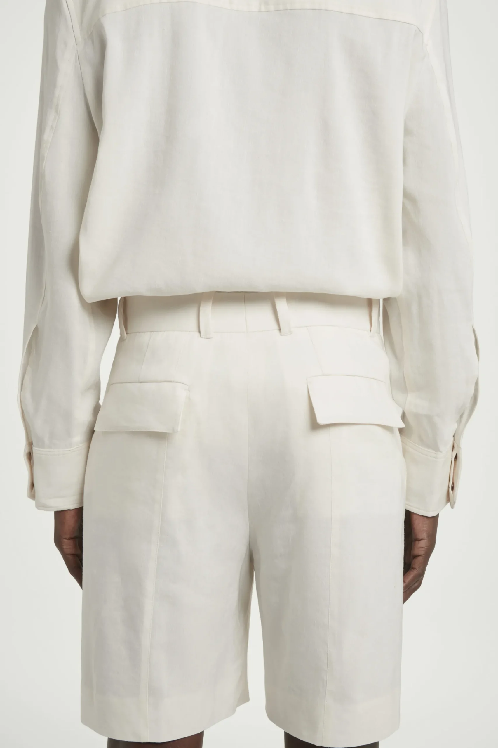 PANTALÓN CORTO DE TRAJE EN MEZCLA DE LINO*COS New