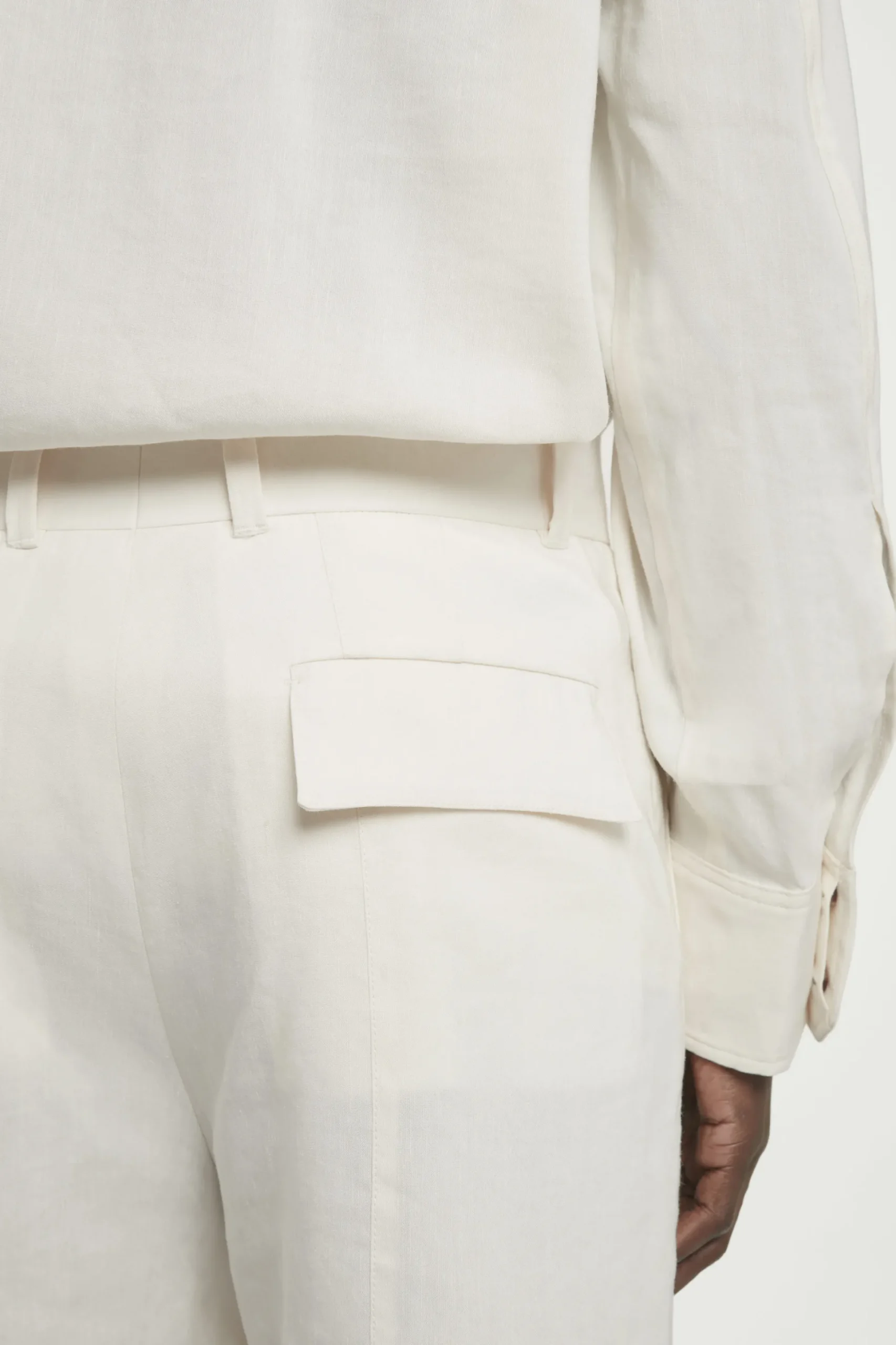PANTALÓN CORTO DE TRAJE EN MEZCLA DE LINO*COS New