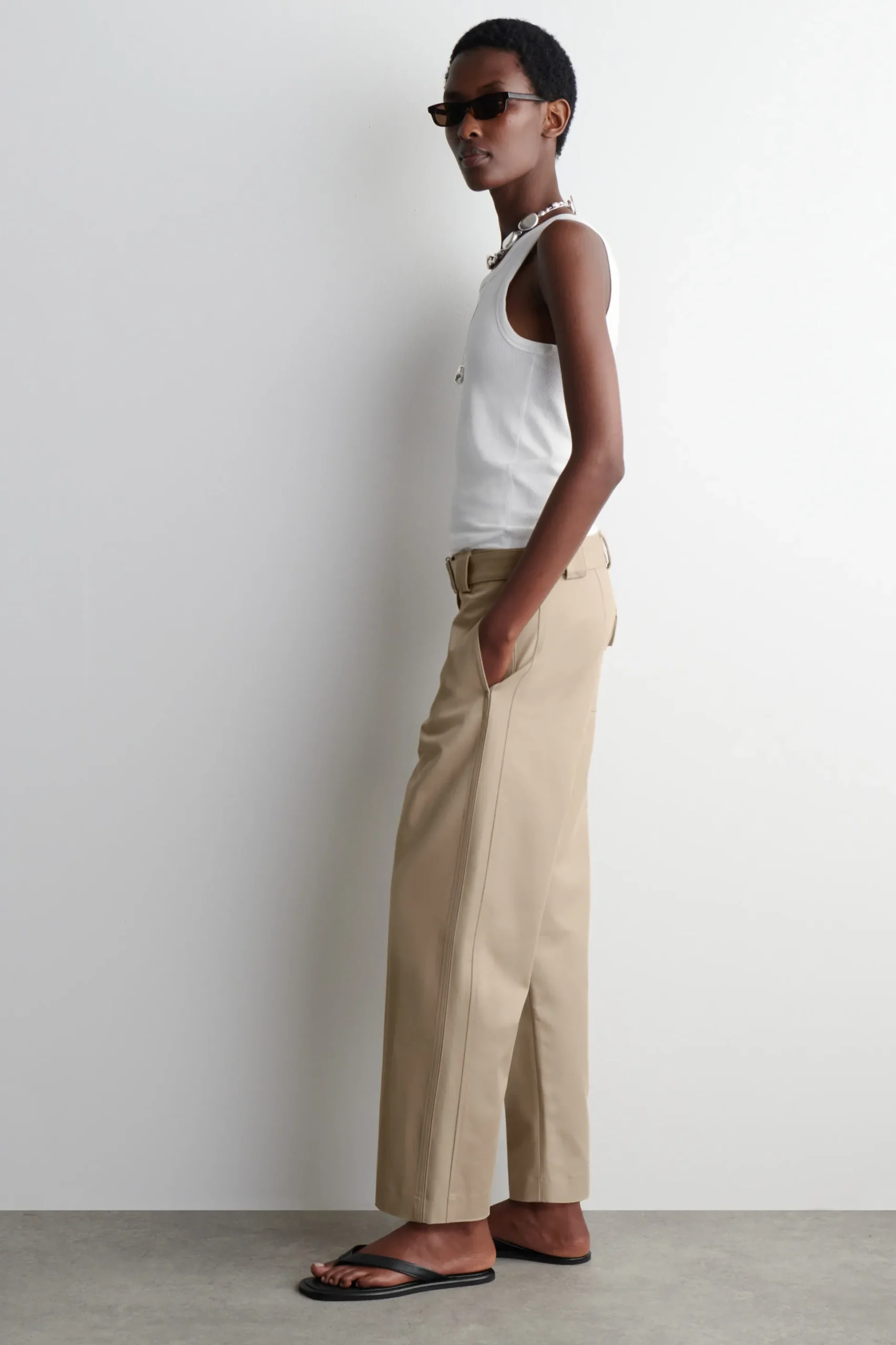 PANTALONES SLIM FIT CON CINTURÓN*COS Online